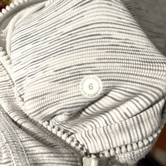 EUC lululemon Define Jacket size 6 in Luon. Space Nimbus color - Picture 2 of 9